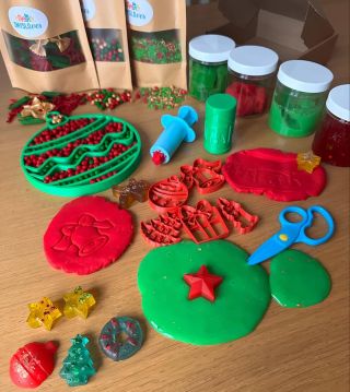 🎄 Tento týden jsem zahájila předprodej vánočních Smyslobalíčků v omezeném množství 10ks🎁 Balíček je ideální i pro plnění...